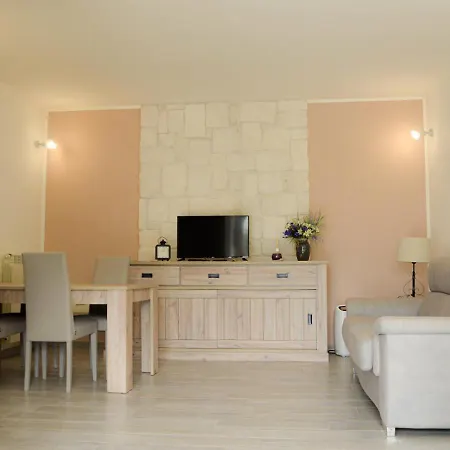 - A Pochi Minuti Di Auto Dalle Piste Immerso Nel