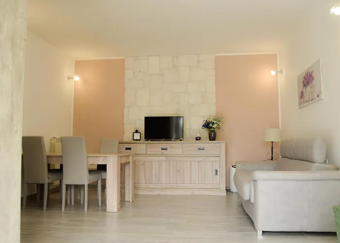 - A Pochi Minuti Di Auto Dalle Piste Immerso Nel